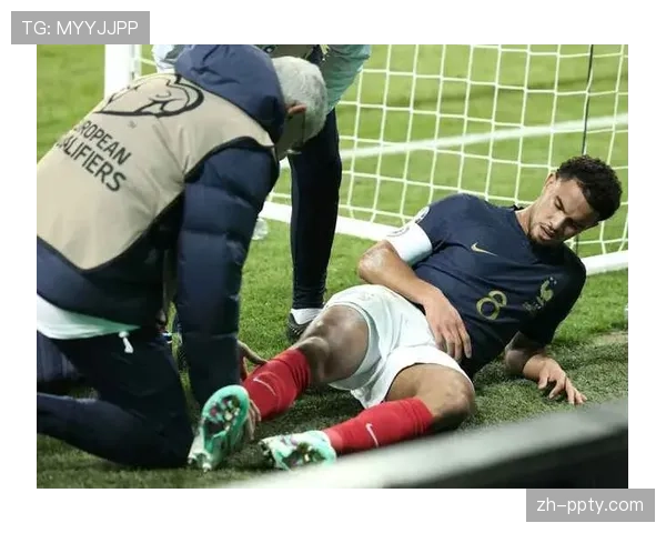 官方：巴黎圣日耳曼与年轻中场扎伊尔-埃梅里续约至2030年